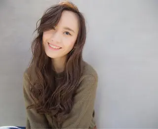 ロング カラー 池田 真由美のヘアスタイル