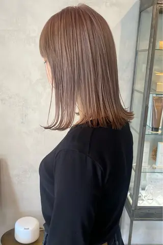 ミディアム 阪口 真由子のヘアスタイル