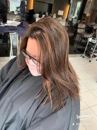 セミロング カラー 白髪ぼかしハイライト 柳川拓哉のヘアスタイル