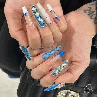 ロング 美フォルムスカルプ✨ RENAのネイルデザイン