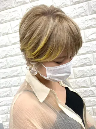 ショート カラー 薄田 珠美のヘアスタイル