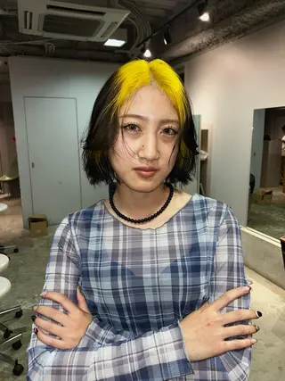 ショート カラー ハイトーン特化/和音 【デザインカラー】のヘアスタイル