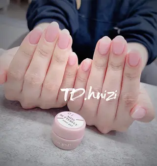 ミディアム めぐみのネイルサロン スタッフ練習のネイルデザイン