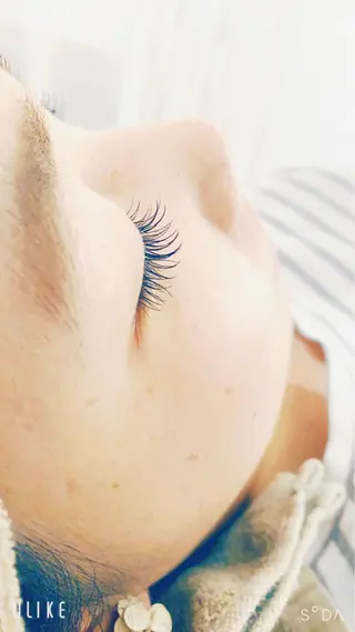 マツエク・マツパ 中村 眞歩のヘアスタイル