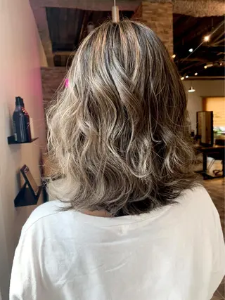 ミディアム ヘアカラー&縮毛矯正 STAR☆RIVERのヘアスタイル