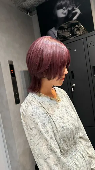 ミディアム 坂谷 BUCKS/縮毛矯正のヘアスタイル