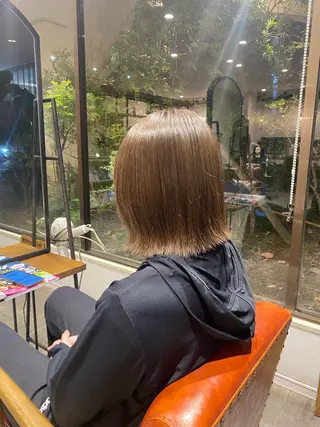 ショート 岡田 真弥のヘアスタイル