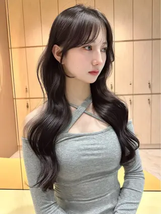 ロング GLROW 大宮のヘアスタイル