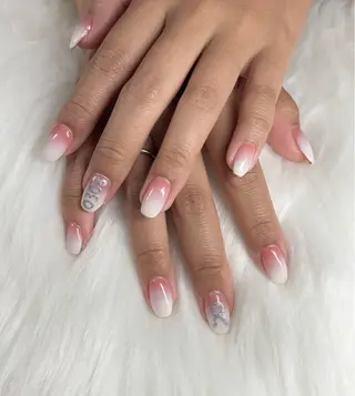 ネイル Elegance Nail本厚木店舗のネイルデザイン