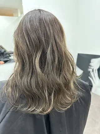 セミロング H/Reinigen所属・H/Reinigen レイニゲンのマツエク・マツパデザイン