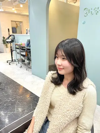 ミディアム 亀川蓮 Agu hairのヘアスタイル