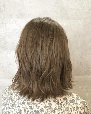 ミディアム カラー 髪質改善で 憧れの潤艶美髪にのヘアスタイル