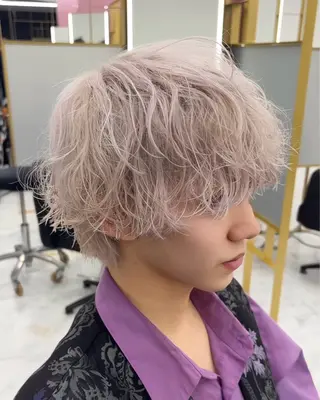 ミディアム カラー パーマ メンズ 【メンズ特化】 鈴汰郎/毛流れパーマのヘアスタイル