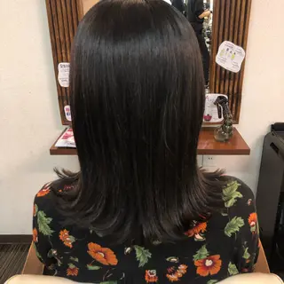 セミロング 山崎 絵莉香のヘアスタイル