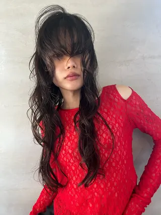 ロング サカモト ナオミのヘアスタイル
