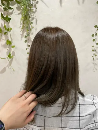 ミディアム カラー 山田 梓のヘアスタイル