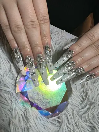 ネイル シェヌネイル JURAのネイルデザイン