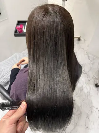 ロング カラー 赤み消し透明感カラー オオヤマのヘアスタイル