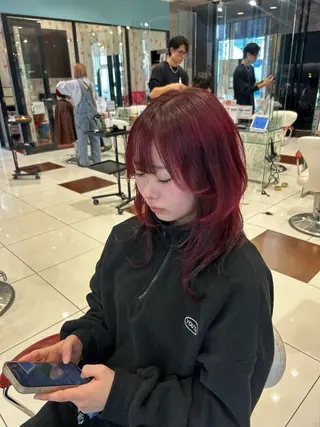 セミロング ハイトーンカラー✨️ 艶カラー特化Amiのヘアスタイル