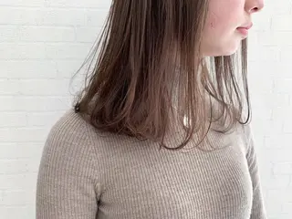 セミロング カラー 立川 奈那子のヘアスタイル