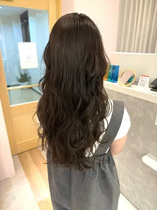 ロング カラー merc.☘️平岩 那月のヘアスタイル