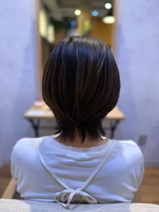 ショート 梅田 夢七のヘアスタイル