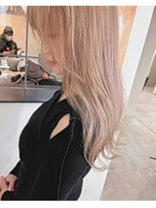 ロング カラー ❣️ハイトーン❣️ BLUE&Co.のヘアスタイル