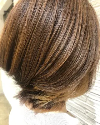 ミディアム izumi （いずみ）のヘアスタイル