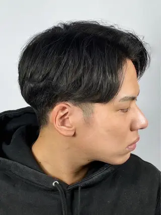 ミディアム 西脇 杏奈のヘアスタイル