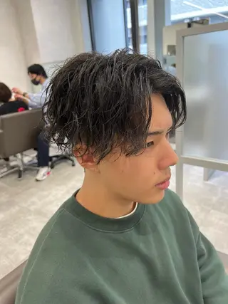 ショート カラー メンズ 関西センターパート メンズモデル募集のヘアスタイル