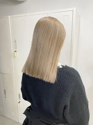 ミディアム カラー 似合わせベージュ 🍯ayumi🍯のヘアスタイル