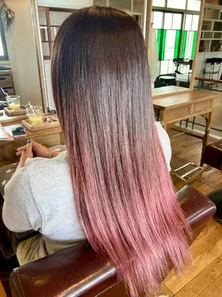 ロング タカツド ユウキのヘアスタイル