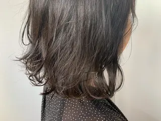 ミディアム カラー 【Uneユヌ】菊地 春那のヘアスタイル