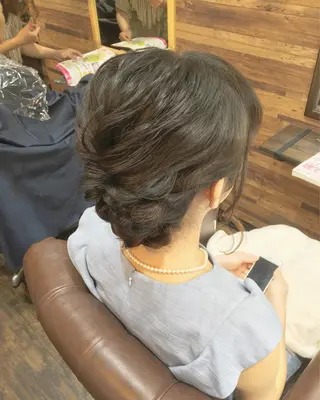 セミロング ヘアアレンジ 川名 充✂️のヘアスタイル