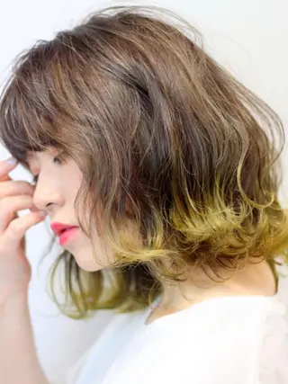 ミディアム カラー パーマ 和泉 沙綾のヘアスタイル