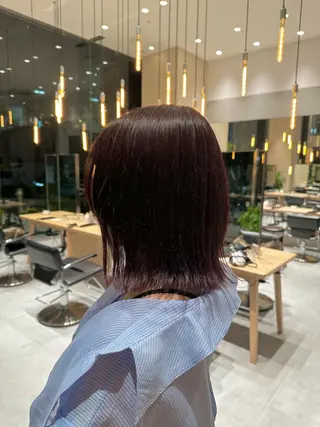 ミディアム カラー ミオ💎ショート 透ける暗髪のヘアスタイル