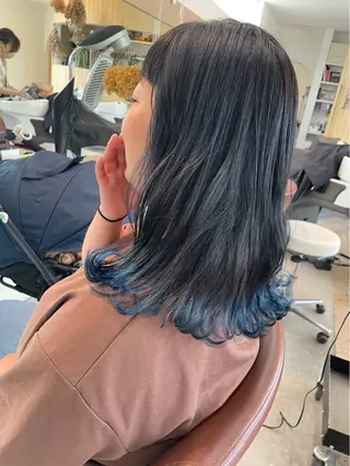 ミディアム 綿貫 美雪のヘアスタイル