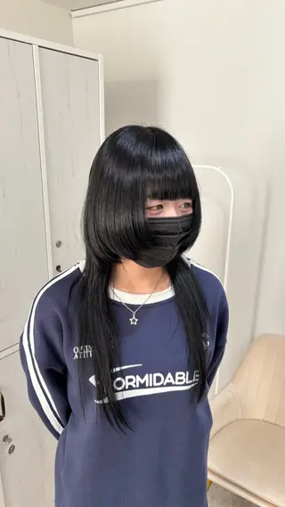 ロング カラー piLLon mayuのヘアスタイル