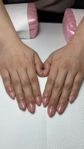 ネイル 名越 彩花のネイルデザイン