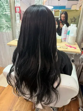 ロング 川本 葵のヘアスタイル
