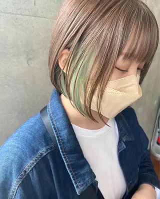 ショート カラー ブリーチカラーレイヤ ーカット🦋annaのヘアスタイル