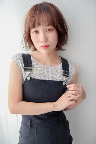 ミディアム 山内 悠のヘアスタイル