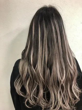 カラー ダブルスキルエクステ /羽エクステ白石宇由のヘアスタイル