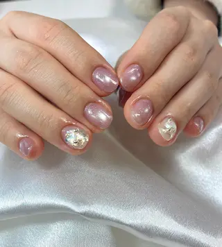 ネイル 伊藤 菜緒のネイルデザイン