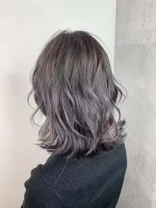 ミディアム カラー _WHITE 天神店のヘアスタイル