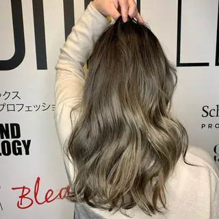 セミロング カラー 小川 舜人のヘアスタイル