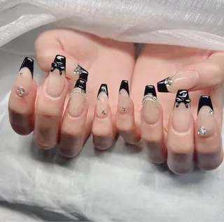 ネイル Lee Nailsのネイルデザイン