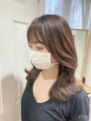 セミロング パーソナルカラー lapiax阿部のヘアスタイル