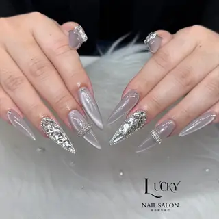 ネイル Lucky Nail Salonのネイルデザイン