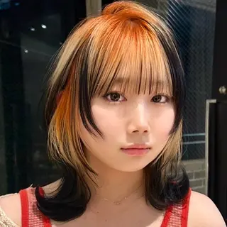 ミディアム カラー ウルフ/レイヤー/ ブリーチカラーのヘアスタイル